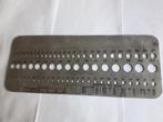 GROTE VINTAGE METALEN DIAMANT METER PLAAT afm 18 X 7 cm, Antiek en Kunst, Antiek | Gereedschap en Instrumenten, Ophalen of Verzenden