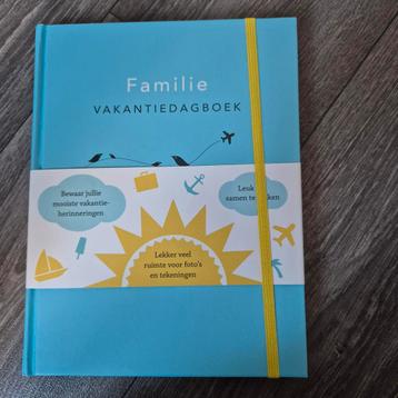 Familie Vakantiedagboek - Zo goed als nieuw! beschikbaar voor biedingen