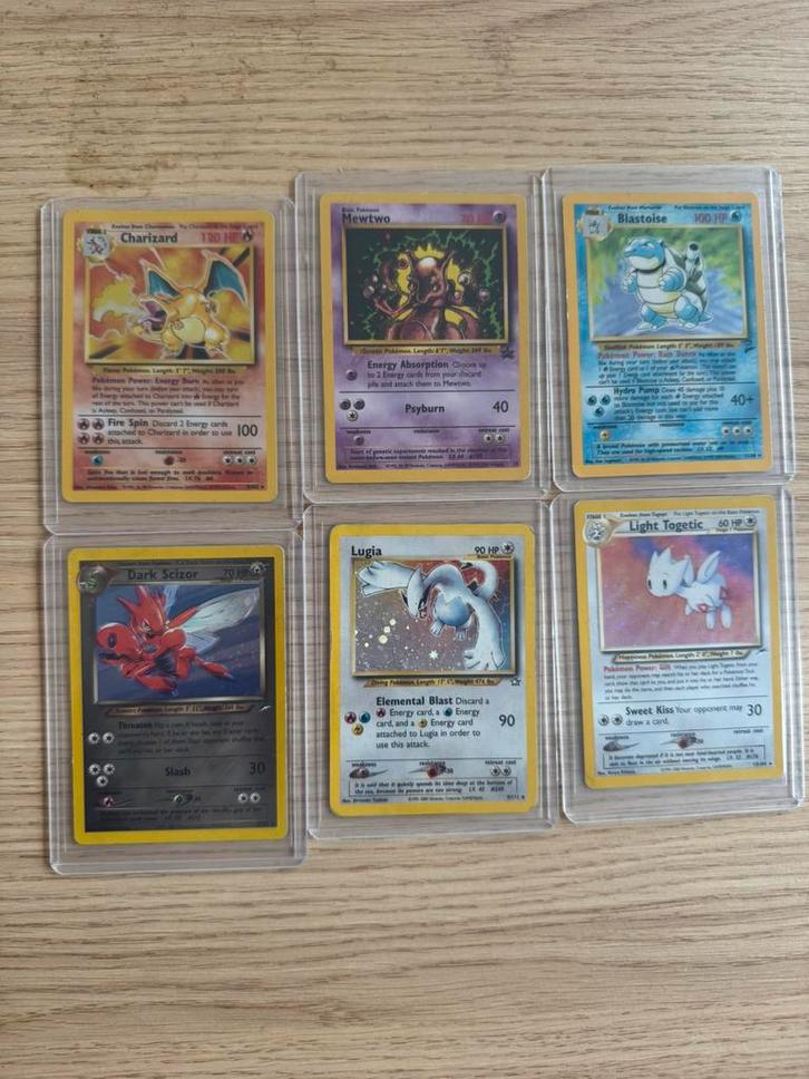 Pokemon hits oude kaarten (Charizard, lugia, blastoise erc.), Hobby en Vrije tijd, Verzamelkaartspellen | Pokémon, Zo goed als nieuw
