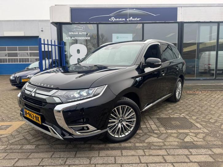 Mitsubishi Outlander 2.4 PHEV Instyle+ | PANODAK | STUURVERW, Auto's, Mitsubishi, Bedrijf, Te koop, Outlander, 360° camera, ABS