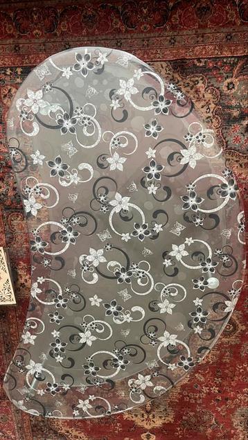 Glas salontafel  beschikbaar voor biedingen