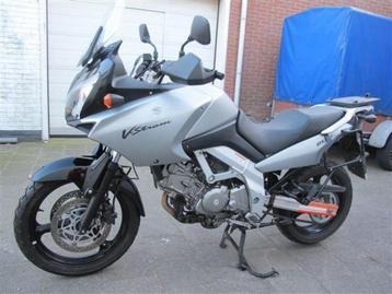 Suzuki 6 DL650 wielenset in het zwart model 2003 tot 2005 beschikbaar voor biedingen