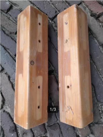 Korte grenen balken lengte +/- 40 cm 9 cm dik supersterk beschikbaar voor biedingen