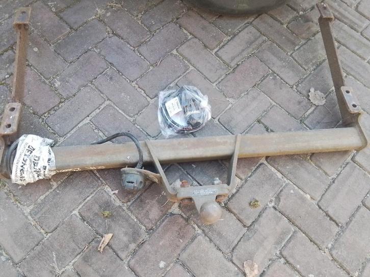 TREKHAAK  GEBR OPEL VIVARO  2001 TOT 2013, Auto-onderdelen, Overige Auto-onderdelen, Opel, Gebruikt, Ophalen of Verzenden