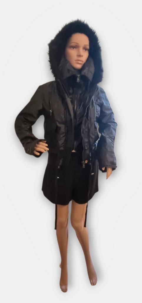 ✨️GAUDI Chic Zwarte Jas  Maat 38 - BUNDELKORTING‼️✨️, Kleding | Dames, Jassen | Zomer, Zo goed als nieuw, Maat 38/40 (M), Zwart