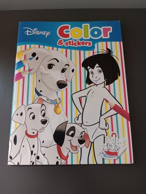 Disney Color & Stickers kleurboek, Hobby en Vrije tijd, Tekenen, Nieuw, Papier, Schets- of Tekenboek, Ophalen of Verzenden