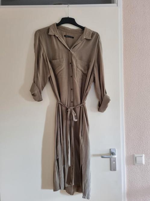 VERKOCHT - Zgan  Expresso jurk maat 44, Kleding | Dames, Jurken, Zo goed als nieuw, Maat 42/44 (L), Groen, Knielengte, Ophalen of Verzenden