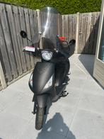La souris scooter 25km (34 km meegereden), Fietsen en Brommers, Snorfietsen en Snorscooters, Zo goed als nieuw, Benzine, Ophalen