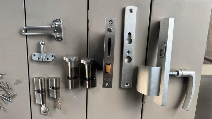 Deurbeslag Set, Doe-het-zelf en Verbouw, Hang- en Sluitwerk, Gebruikt, Slot, Rvs, Ophalen of Verzenden