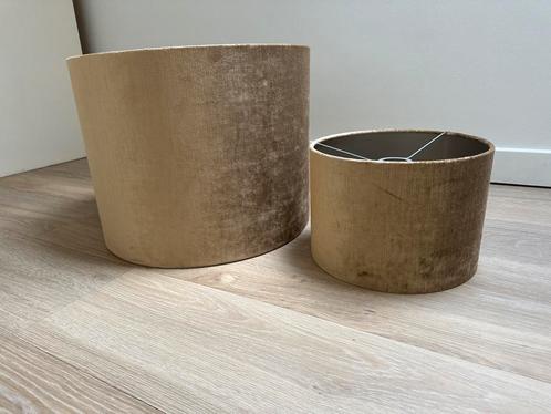 Goudkleurige lampenkappen van Light en Living, Huis en Inrichting, Lampen | Lampenkappen, Zo goed als nieuw, 25 tot 50 cm, Rond