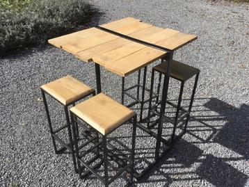 Bartafel met 4 Krukken - Industrieel Design beschikbaar voor biedingen