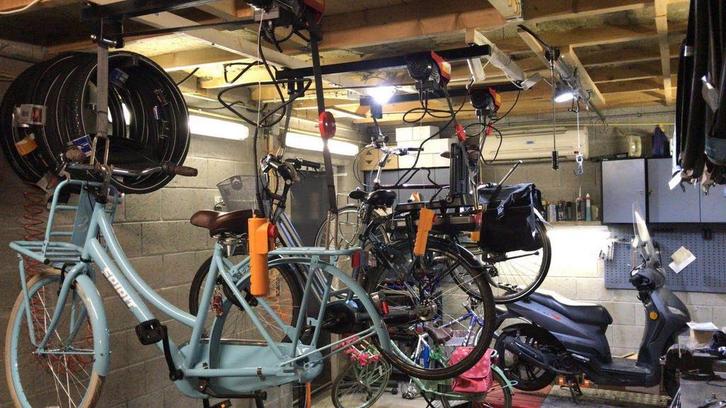 Elektrische fietslift of fietstakel tevens scooterlift, Fietsen en Brommers, Fietsaccessoires | Overige Fietsaccessoires, Nieuw