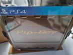Fallout 4 Pip-Boy Edition PS4 - Nieuw!, Online, Vanaf 18 jaar, 1 speler, Nieuw