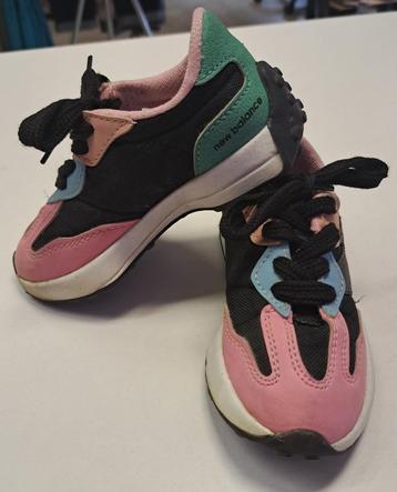 New Balance stoere kleurrijke sneakers maat 25 artnr 49263 beschikbaar voor biedingen