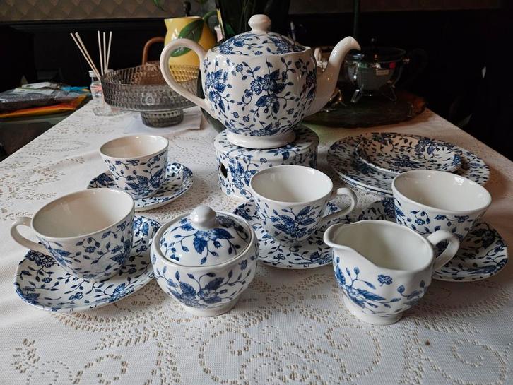 Serviesdelen Bouquet blauw Royal Tudor Grindley in 1 koop, Antiek en Kunst, Curiosa en Brocante, Ophalen of Verzenden