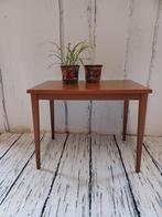 Vintage bijzettafel uit Scandinavië, teak, Huis en Inrichting, Tafels | Bijzettafels, Gebruikt, Vintage, 55 tot 75 cm, Rechthoekig