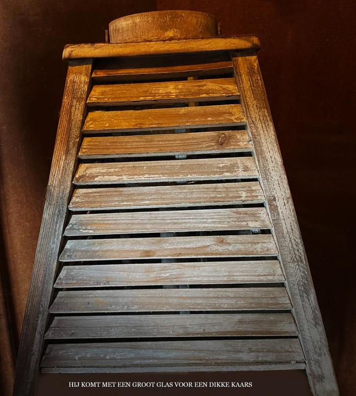 Tuinlantaarn met glas voor dikke kaars A'dam Oud West €5, Tuin en Terras, Buitenverlichting, Gebruikt, Staande lamp, Hout, Ophalen