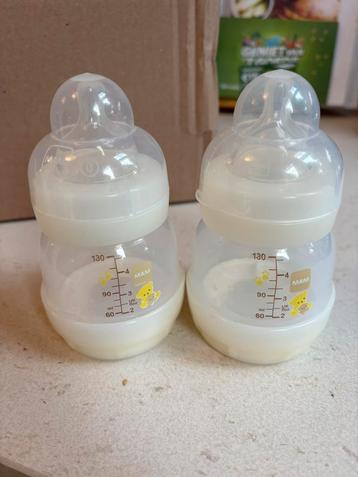 2 MAM baby flesjes beschikbaar voor biedingen