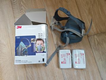 3M 7502 halfgelaatsmasker met uitademventiel en stoffilters beschikbaar voor biedingen