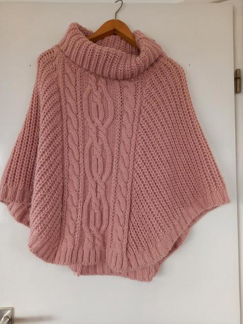 3 gebreide poncho s, Kleding | Dames, Truien en Vesten, Zo goed als nieuw, Maat 38/40 (M), Grijs, Ophalen of Verzenden