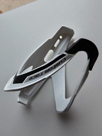 Elite Custom Race Bidon houder beschikbaar voor biedingen
