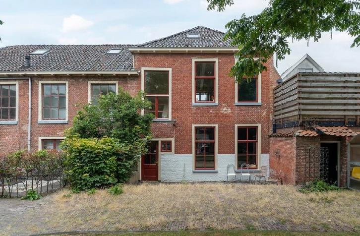 Woning in hartje centrum Leeuwarden met buitenruimte., Huizen en Kamers, Huizen te huur, D