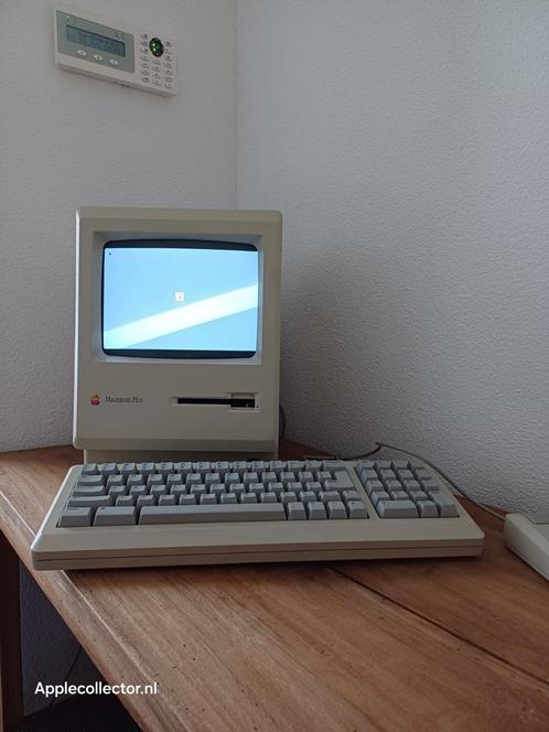 Macintosh Plus platium set., Computers en Software, Vintage Computers, Ophalen of Verzenden