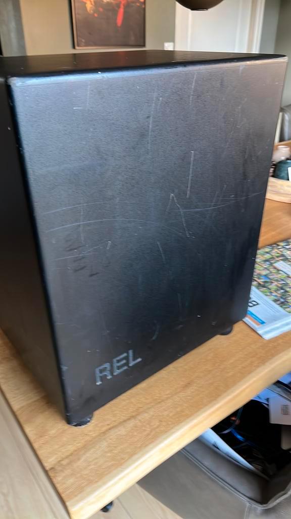 Rel Strata 2 actieve subwoofer, Audio, Tv en Foto, Luidsprekers, Gebruikt, Subwoofer, 60 tot 120 watt, Overige merken, Ophalen