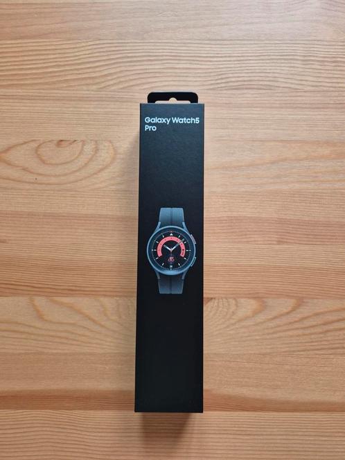 Samsung Galaxy Watch5 Pro - Black - Nieuw / ongeopend, Sieraden, Tassen en Uiterlijk, Smartwatches, Nieuw, Android, Zwart, Ophalen of Verzenden