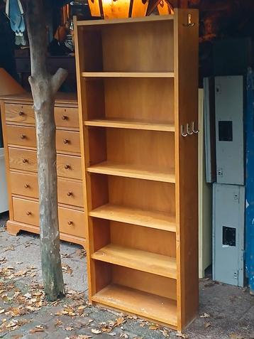 Houten Boekenkast met Planken