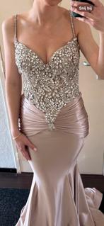 Vlora & kaltrina avondjurk uit Kosovo, Ophalen of Verzenden, Zo goed als nieuw, Maat 36 (S), Onder de knie