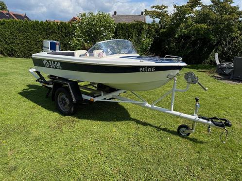 Zeer nette Italiaanse speedboot 20pk 1970 incl trailer, Watersport en Boten, Speedboten, Gebruikt, 3 tot 6 meter, Benzine, Minder dan 70 pk