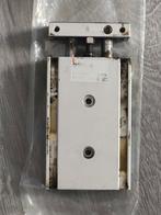 1PC SMC CXSM15-30 cylinder, Ophalen of Verzenden, Zo goed als nieuw