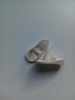 Vintage Barbie Sindy Witte slippers, Sindy gemerkt., Verzenden, Zo goed als nieuw, Accessoires