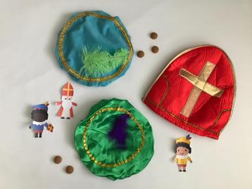 2 stuks:Pieten mutsen + 1 - sinterklaas mijter beschikbaar voor biedingen