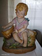 Nostalgische beeld meisje 27 cm, Antiek en Kunst, Antiek | Keramiek en Aardewerk, Ophalen