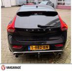 Volvo V40 2.0 T5 R-Design Aut|Carplay, Auto's, Volvo, Gebruikt, 4 cilinders, Zwart, 245 pk
