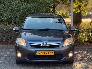 Toyota Auris 1.8 Full Hybrid 136PK 5D CVT 2012 Grijs beschikbaar voor biedingen