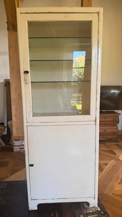 Vintage vitrine apothekers kast, Huis en Inrichting, Kasten | Vitrinekasten, Gebruikt, 150 tot 200 cm, 50 tot 100 cm, 25 tot 50 cm