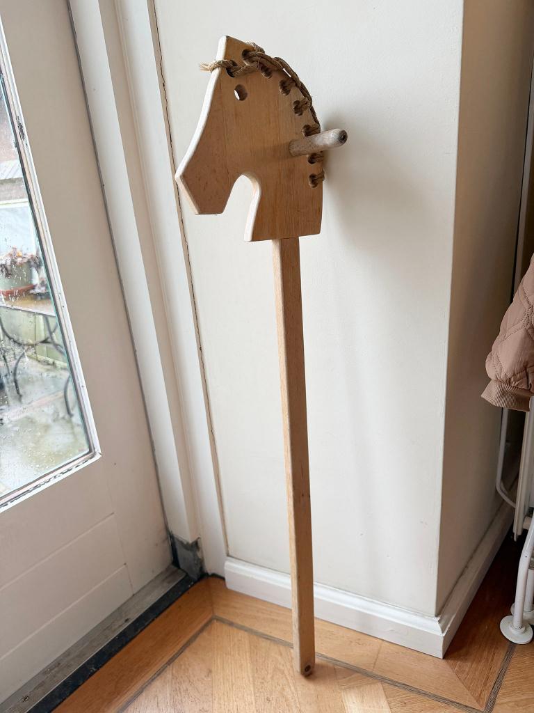 Houten stokpaard hout paard ridder cowboy carnaval, Ophalen, Gebruikt, Rij- of Hobbelspeelgoed