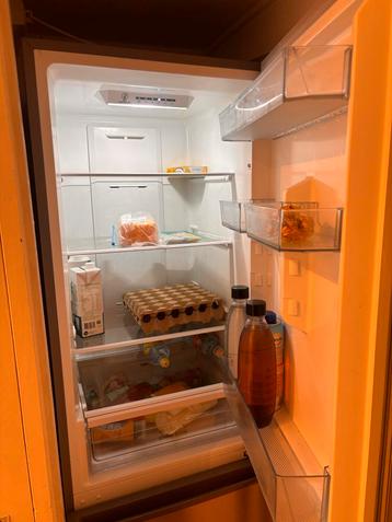 Koelkast/Vriezer combi - Weinig gebruikt! beschikbaar voor biedingen