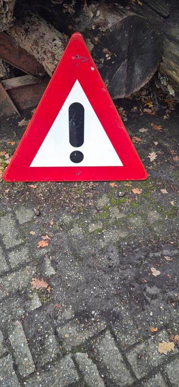 Verkeersbord - Let op! beschikbaar voor biedingen