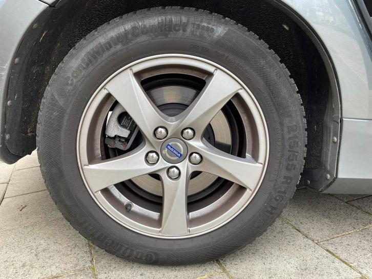 Volvo V60 winterbanden set (4 stuks), Auto diversen, Auto-accessoires, Zo goed als nieuw, Ophalen of Verzenden