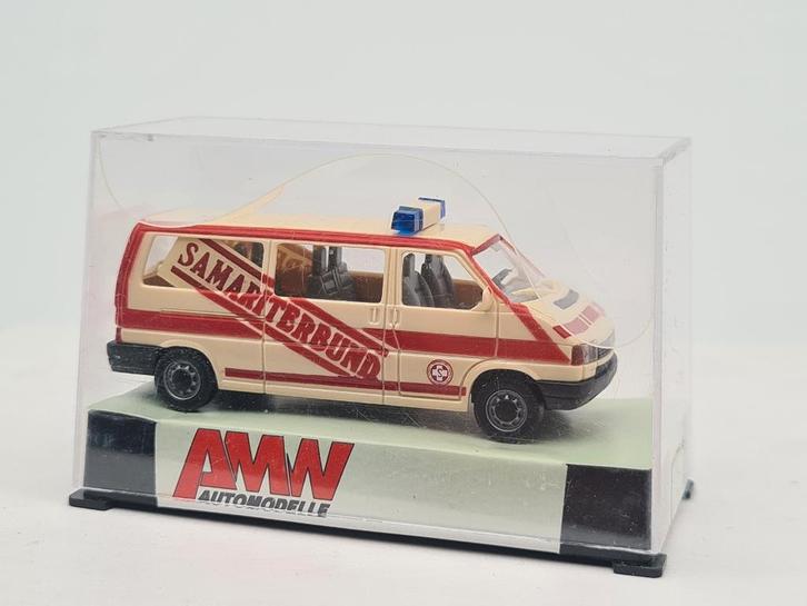 VW T4 personenbus Samariterbund - AWM 1/87, Hobby en Vrije tijd, Modelauto's | 1:87, Zo goed als nieuw, Auto, AWM, Verzenden