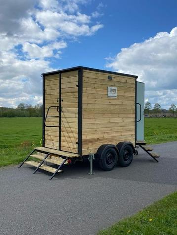 Sfeervolle toiletwagen te huur! beschikbaar voor biedingen