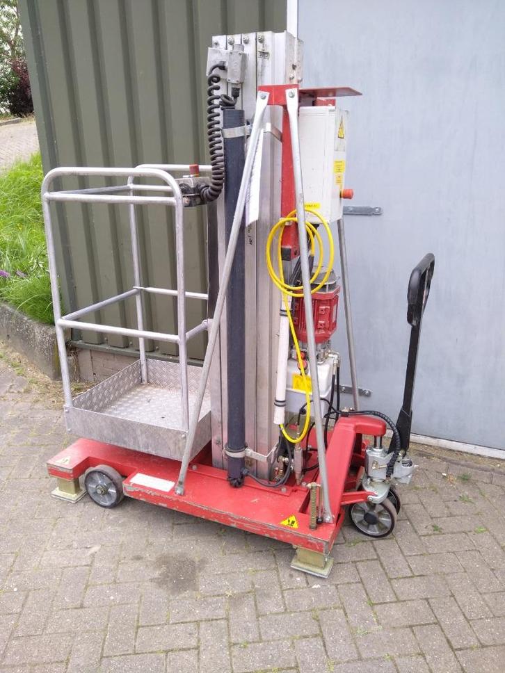 HOOGWERKER / eenpersoonslift️ / manlift / Alp-lift / lift, Doe-het-zelf en Verbouw, Overige Doe-het-zelf en Verbouw, Gebruikt
