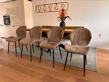 4 Goossens Presley eetkamerstoelen beschikbaar voor biedingen