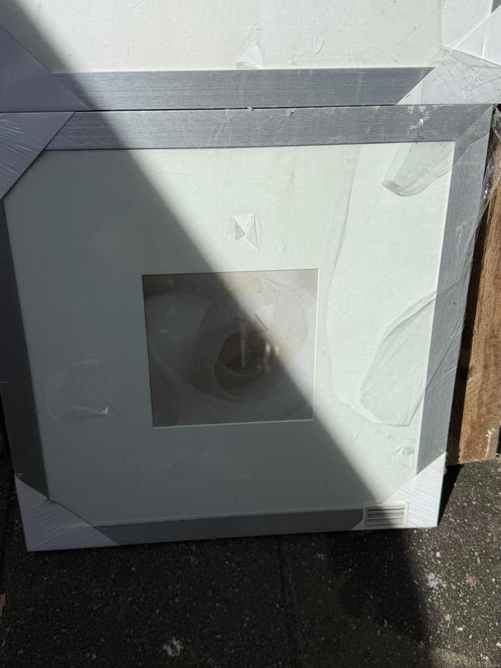 Twee luxe Lijsten met Afbeeldingen, Huis en Inrichting, Woonaccessoires | Lijsten, Nieuw, 50 tot 75 cm, 50 tot 75 cm, Kunststof