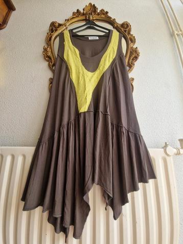 Als nieuw! Kekoo groen/bruin a symmetrische ruffle tuniek beschikbaar voor biedingen