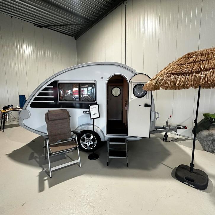 Leuke T@B caravan te koop! 2014, Caravans en Kamperen, Caravans, Bedrijf, tot en met 2, 500 - 750 kg, Rondzit, T@b, Omvormbare zithoek